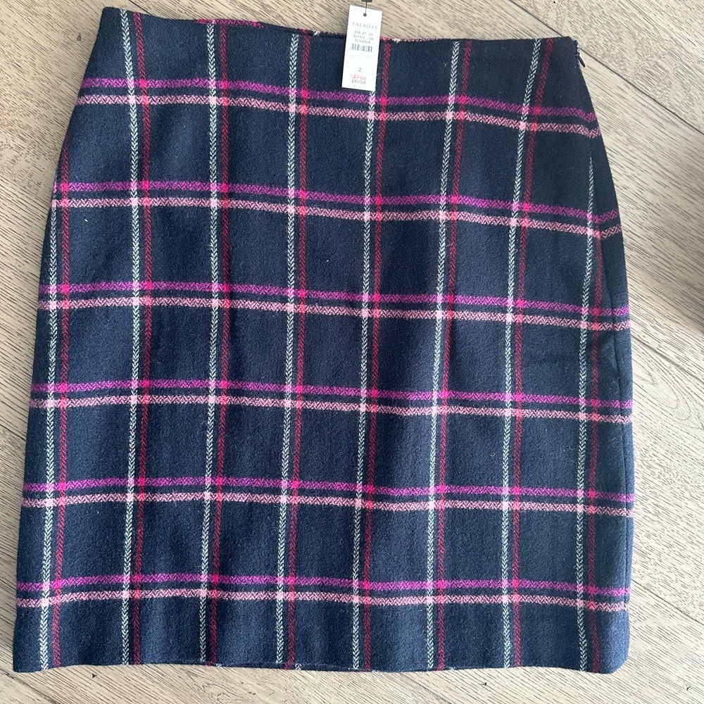 Cute Talbots Navy & Pink Plaid Wool Skirt, size 2. New with tags.